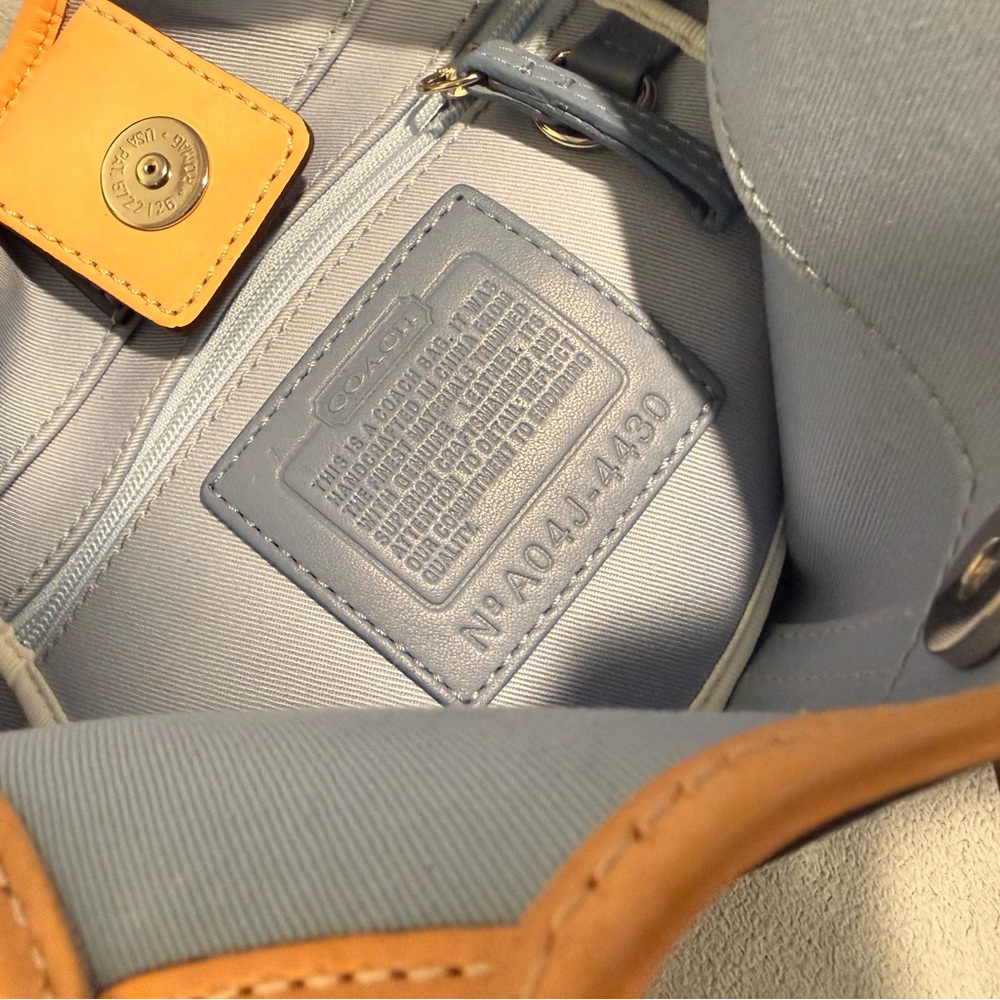 Coach Blue and White Shoulder Bag with Contrast Stitching - Picture 7 of 7